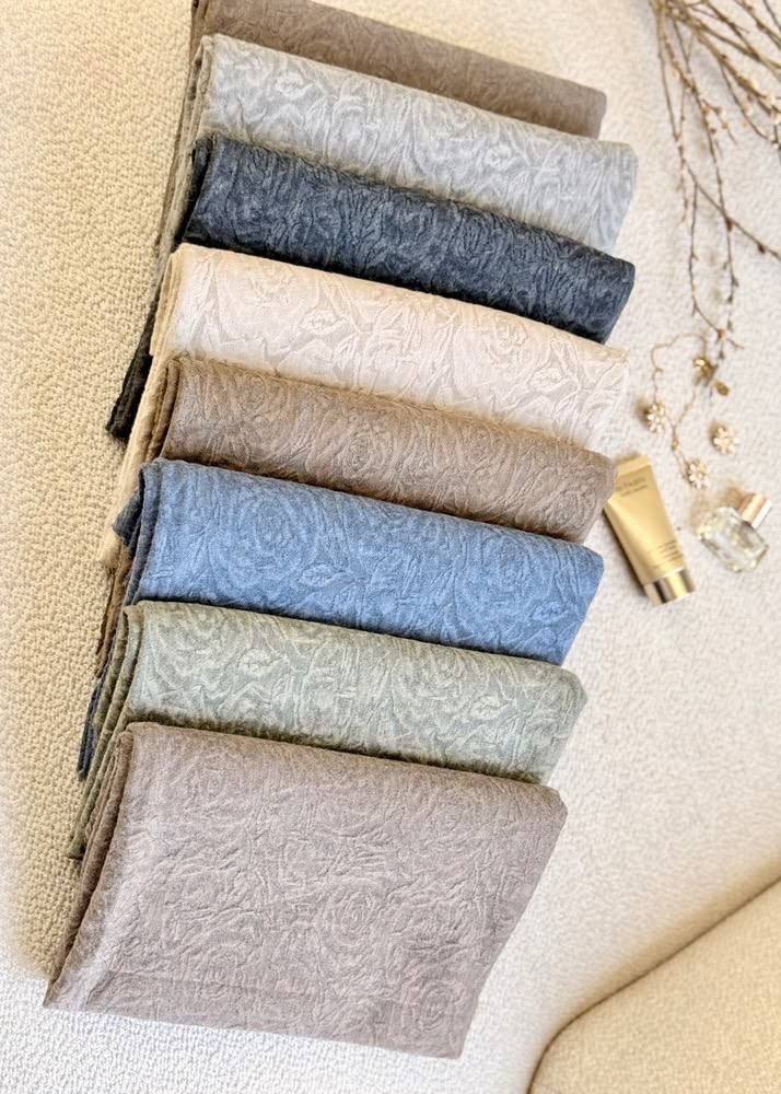 شال نخی گل برجسته